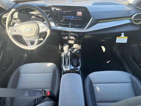 New 2026 Chevrolet Trax LT w/ Driver Confidence Package image 10