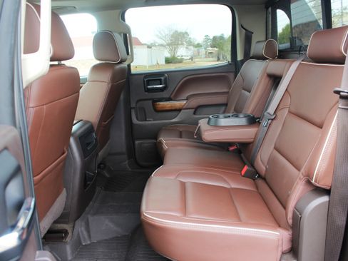 Used 2017 Chevrolet Silverado 1500 High Country w/ High Desert Package image 39