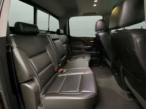 Used 2019 GMC Sierra 2500 SLT w/ Driver Alert Package AWD/4WD image 13