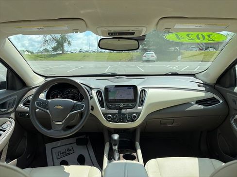Used 2024 Chevrolet Malibu LT FWD image 27