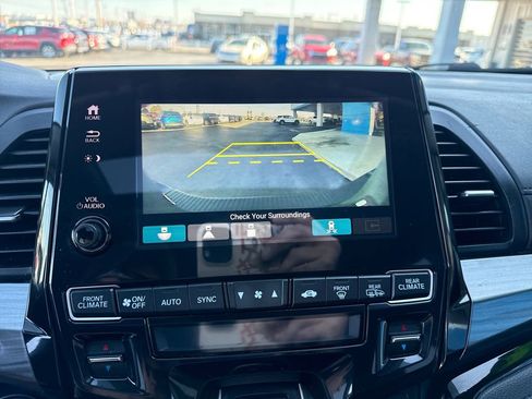 Used 2022 Honda Odyssey Elite image 23