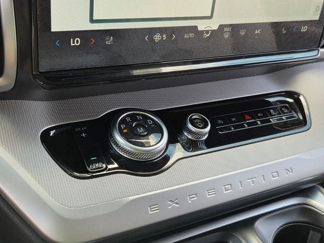 New 2026 Ford Expedition Active AWD/4WD image 21
