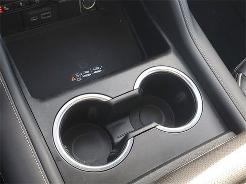 Used 2021 GMC Yukon SLT w/ SLT Premium Package image 30