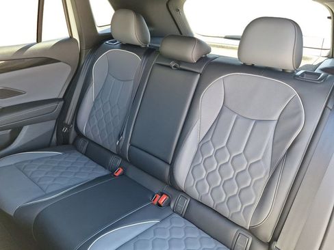 Used 2026 Volkswagen Tiguan SEL R-Line image 11