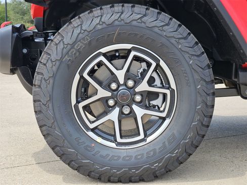 New 2025 Jeep Wrangler Unlimited Rubicon image 10