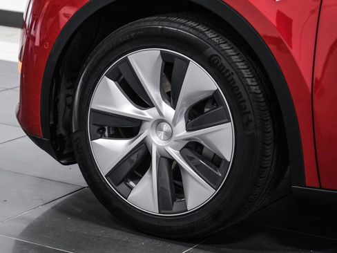 Used 2021 Tesla Model Y Long Range AWD/4WD image 49