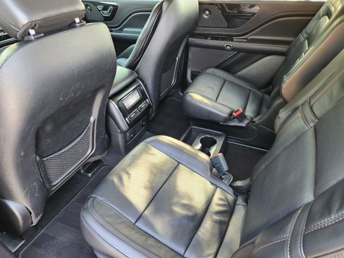 Used 2022 Lincoln Aviator Reserve w/ Elements Package Plus RWD image 28