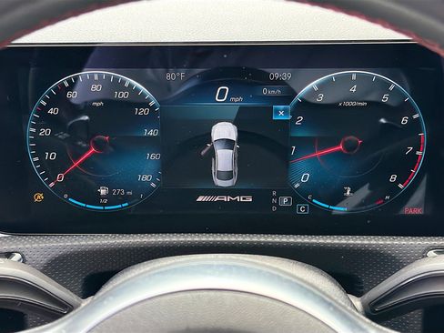 Used 2021 Mercedes-Benz CLA 35 AMG 4MATIC image 38