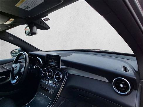 Used 2019 Mercedes-Benz GLC 300 image 15