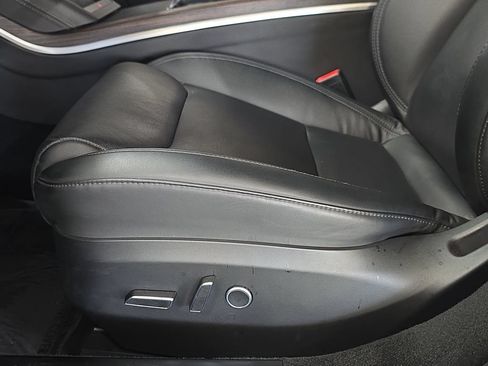 Used 2022 Tesla Model S AWD/4WD image 28