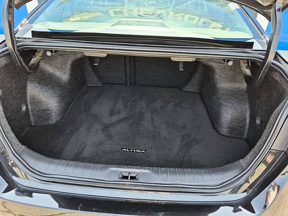 Used 2024 Nissan Altima 2.5 SV FWD image 30