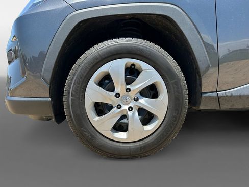 Used 2023 Toyota RAV4 XLE FWD image 15