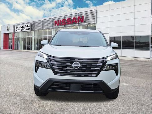 New 2026 Nissan Rogue SV FWD image 2