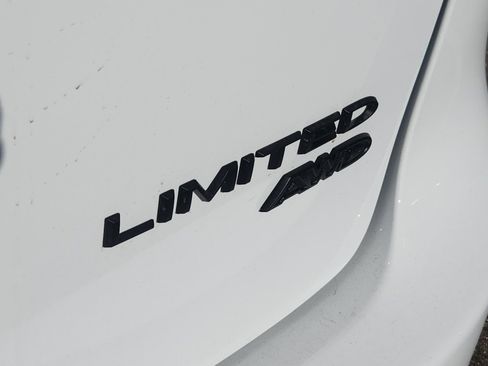 New 2026 Chrysler Pacifica Limited w/ S Appearance Package image 25