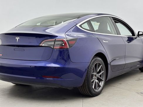 Used 2018 Tesla Model 3 Long Range image 8