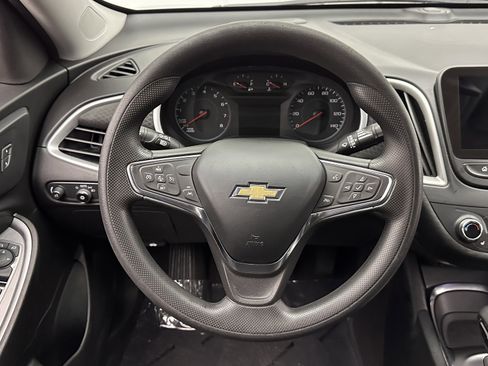Used 2023 Chevrolet Malibu LT image 25