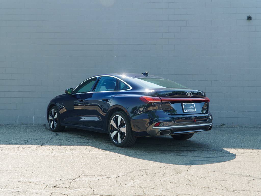 Used 2025 Audi A5 2.0T Premium w/ Convenience Package AWD/4WD image 3