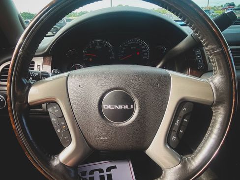 Used 2014 GMC Yukon Denali AWD/4WD image 13