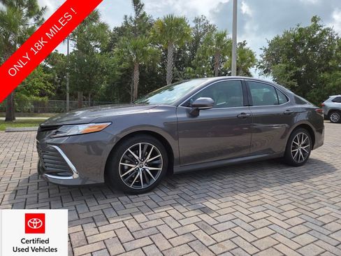 Certified 2023 Toyota Camry XLE FWD image 3