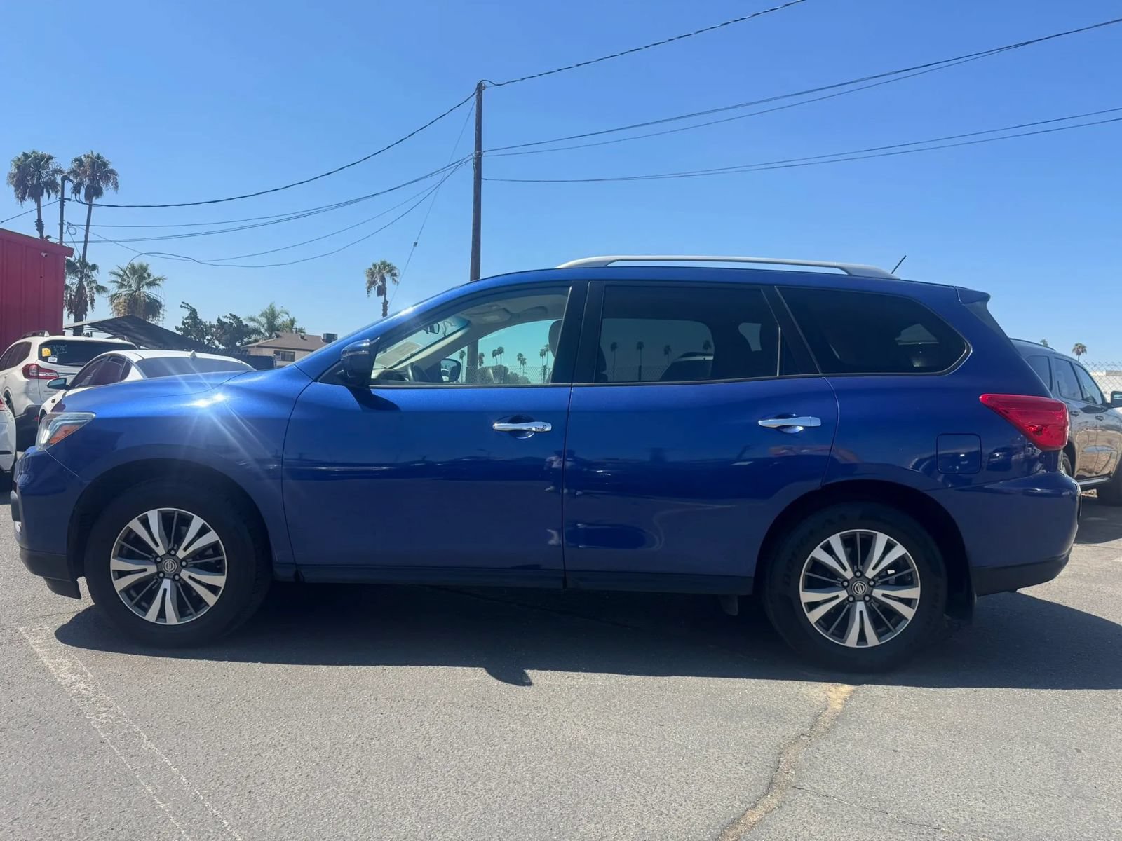 Used 2017 Nissan Pathfinder S FWD image 3