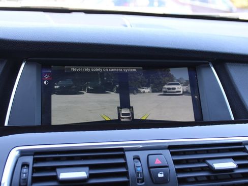 Used 2013 BMW 535i Gran Turismo xDrive image 25