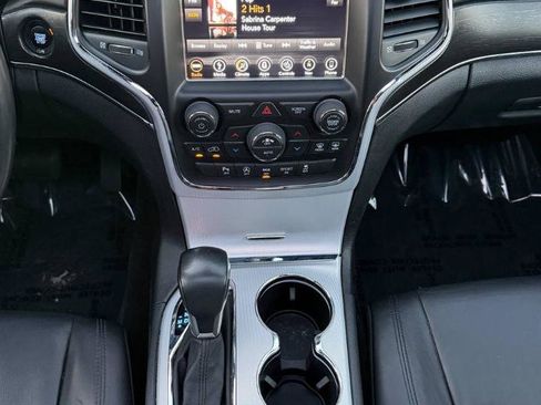 Used 2018 Jeep Grand Cherokee Limited AWD/4WD image 40