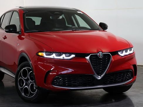 Used 2024 Alfa Romeo Tonale Ti AWD/4WD image 6