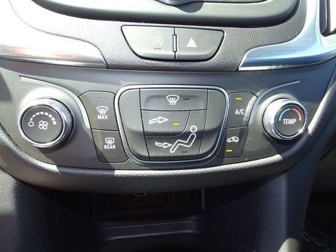 Used 2023 Chevrolet Equinox LT FWD image 12