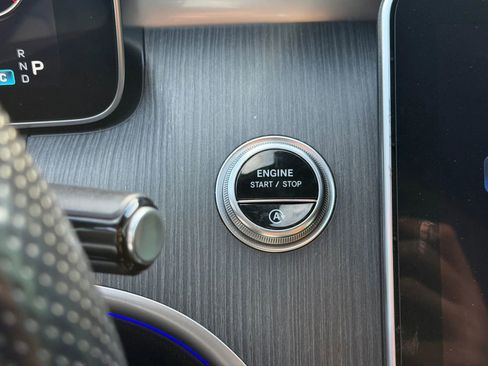 Used 2022 Mercedes-Benz C 300 Sedan image 29