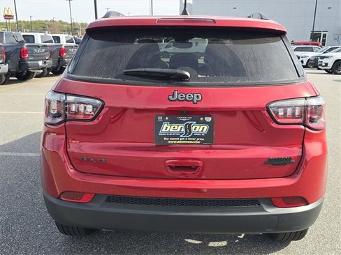 New 2026 Jeep Compass Latitude image 14