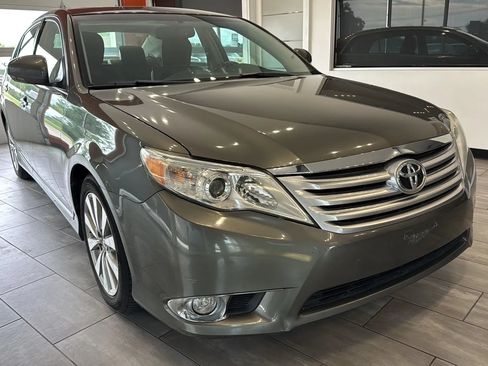Used 2011 Toyota Avalon Limited FWD image 1