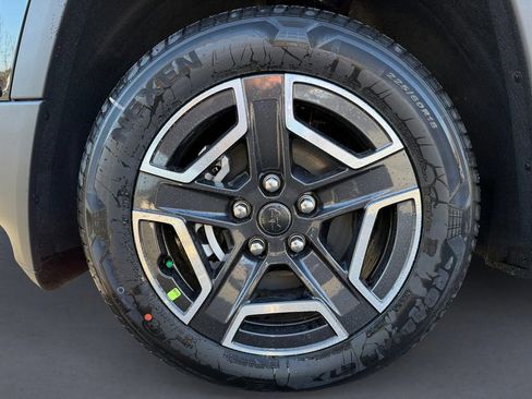 New 2026 Jeep Cherokee Limited AWD/4WD image 10