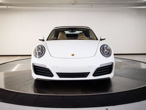 Certified 2017 Porsche 911 Carrera RWD image 10