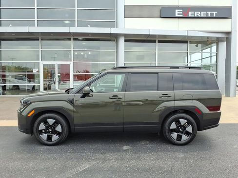 Used 2024 Hyundai Santa Fe SEL FWD image 4