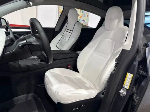 Used 2023 Tesla Model Y Long Range AWD/4WD image 11