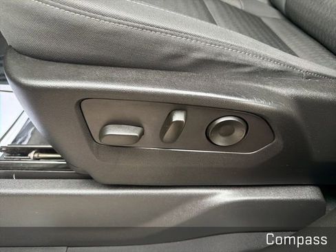 Used 2022 GMC Sierra 1500 Elevation image 34