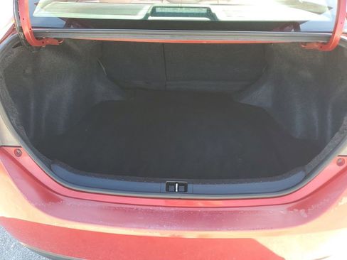 Used 2016 Toyota Corolla LE image 22