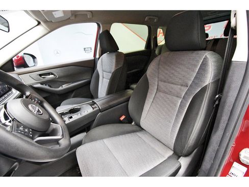 Used 2023 Nissan Rogue SV image 27