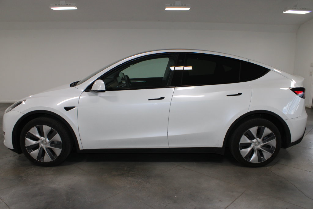 Used 2023 Tesla Model Y Long Range AWD/4WD image 6