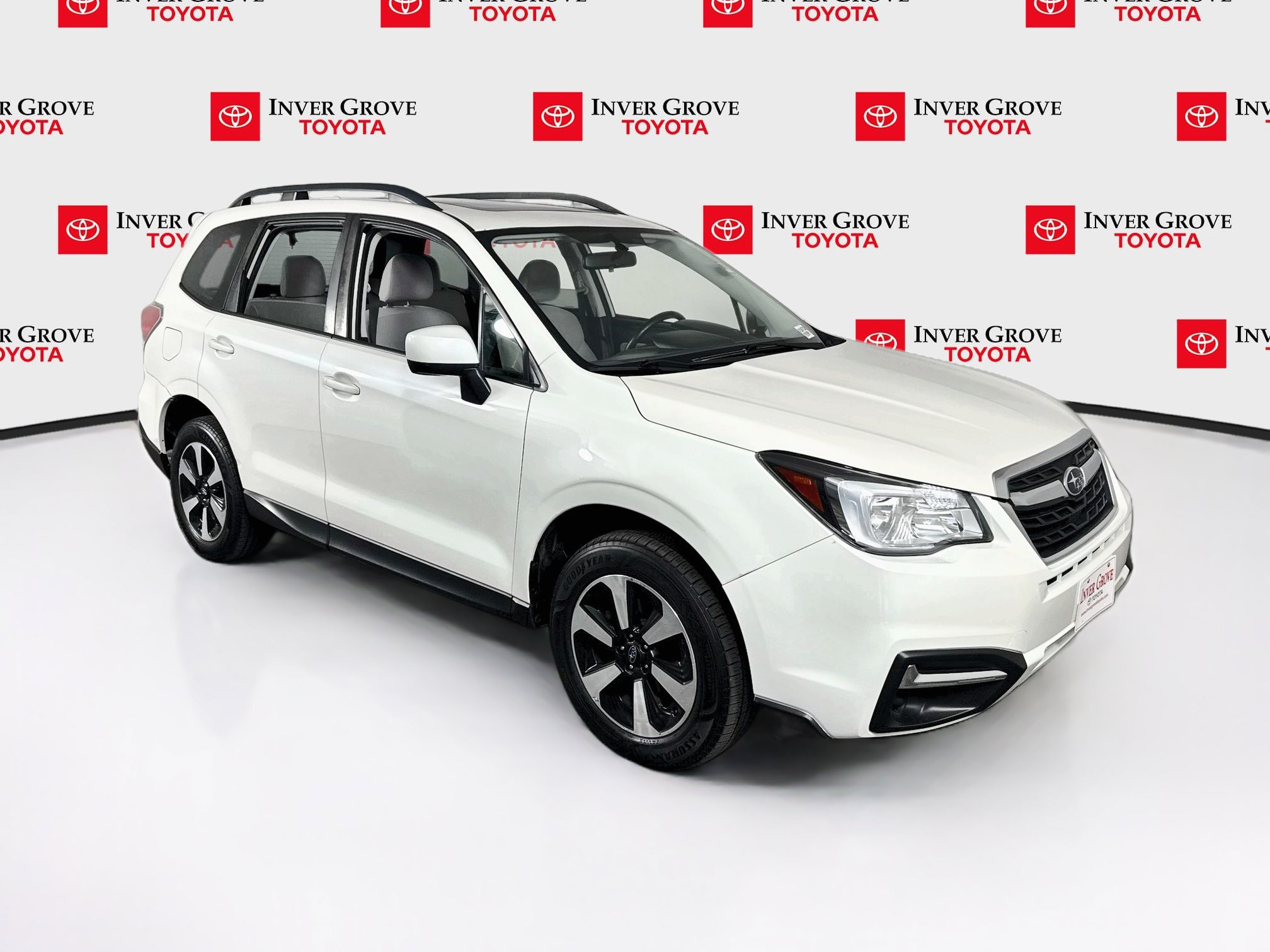 Used 2018 Subaru Forester 2.5i Premium w/ All-Weather Package AWD/4WD image 3