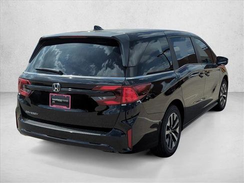 Used 2026 Honda HR-V EX-L image 7