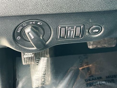 Used 2023 Dodge Charger SXT w/ Blacktop Package image 19