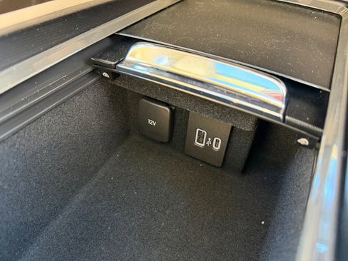 Used 2024 Lincoln Corsair Grand Touring image 33