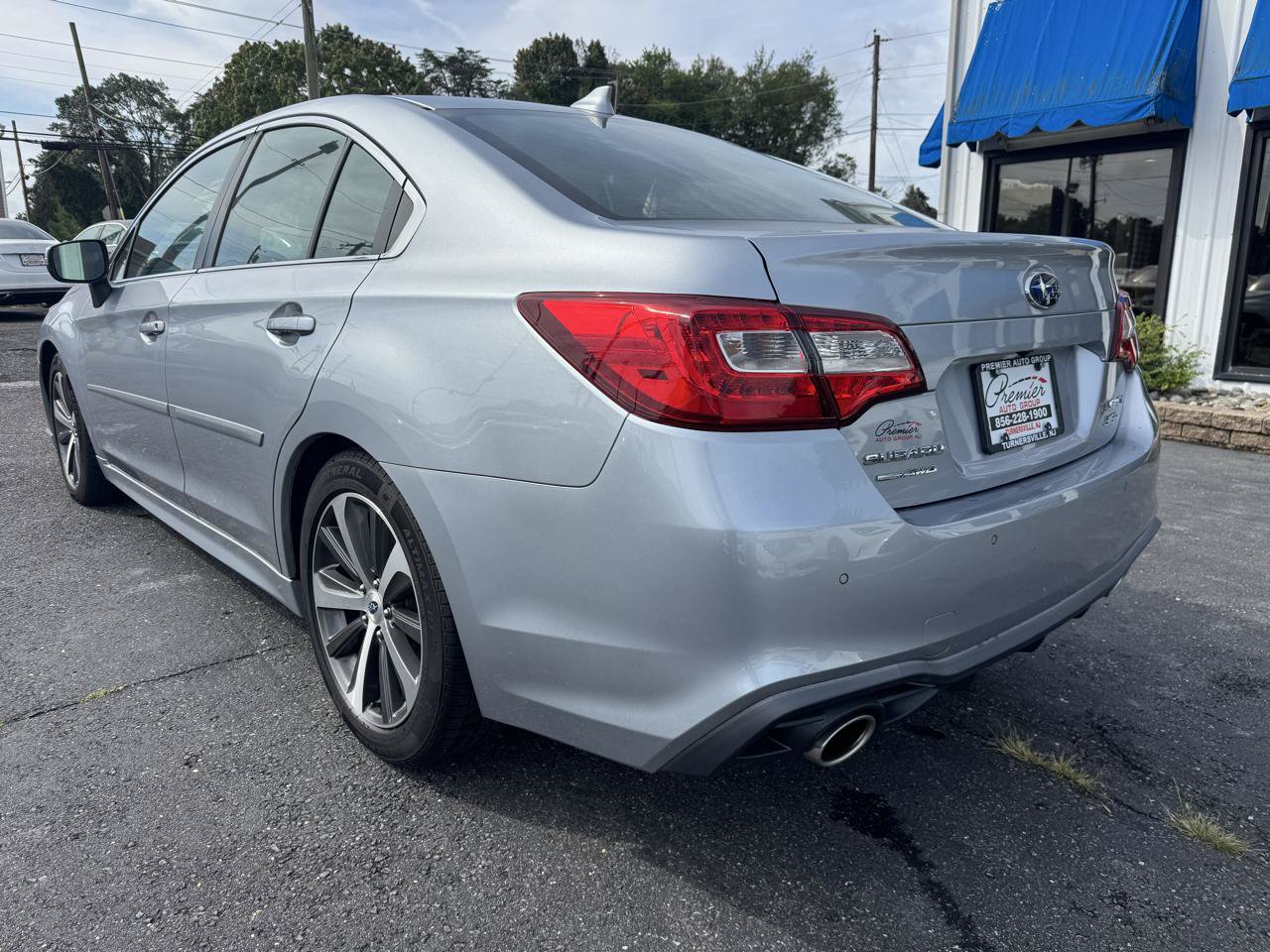 Used 2018 Subaru Legacy 3.6R Limited AWD/4WD image 7