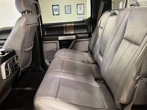 Used 2020 Ford F150 Lariat image 11