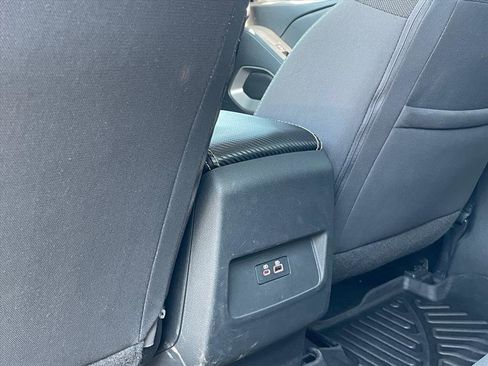 Used 2024 Nissan Frontier SV AWD/4WD image 24