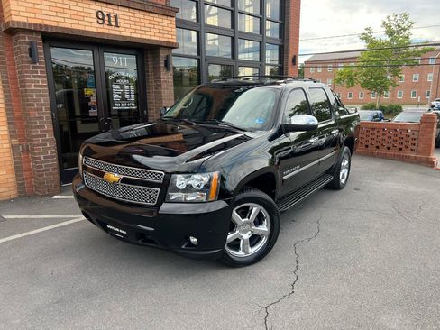 Used 2013 Chevrolet Avalanche LTZ AWD/4WD image 1