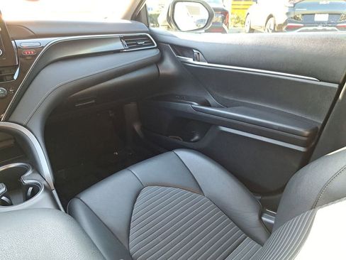 Used 2022 Toyota Camry SE image 17