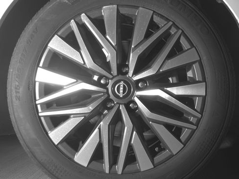 Used 2025 Nissan Altima 2.5 SV image 13