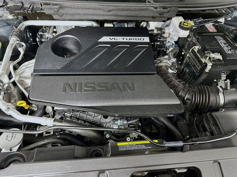 Used 2023 Nissan Rogue S AWD/4WD image 32